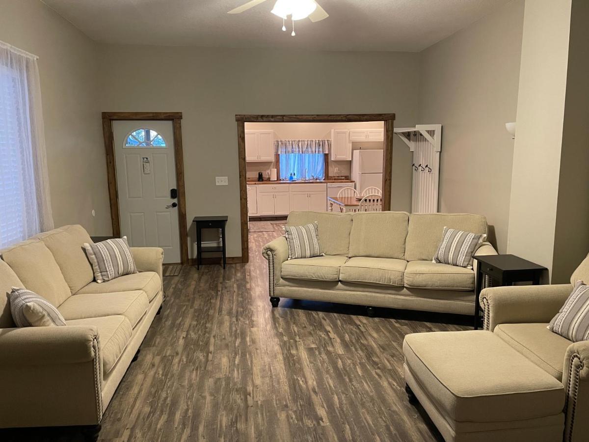 Wabash Modern Farmhouse 3 Bed, 2 Bath Apartment, Sleeps 7, Lots Of Space, Steps To Downtown, Honeywell & Eagles Theater מראה חיצוני תמונה