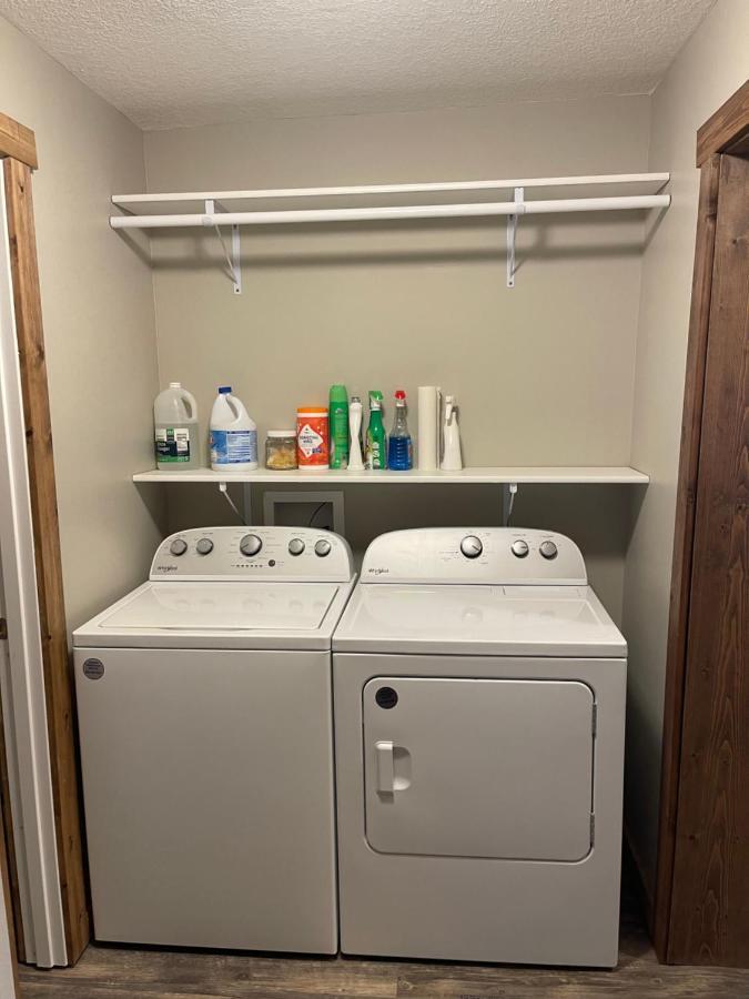 Wabash Modern Farmhouse 3 Bed, 2 Bath Apartment, Sleeps 7, Lots Of Space, Steps To Downtown, Honeywell & Eagles Theater מראה חיצוני תמונה