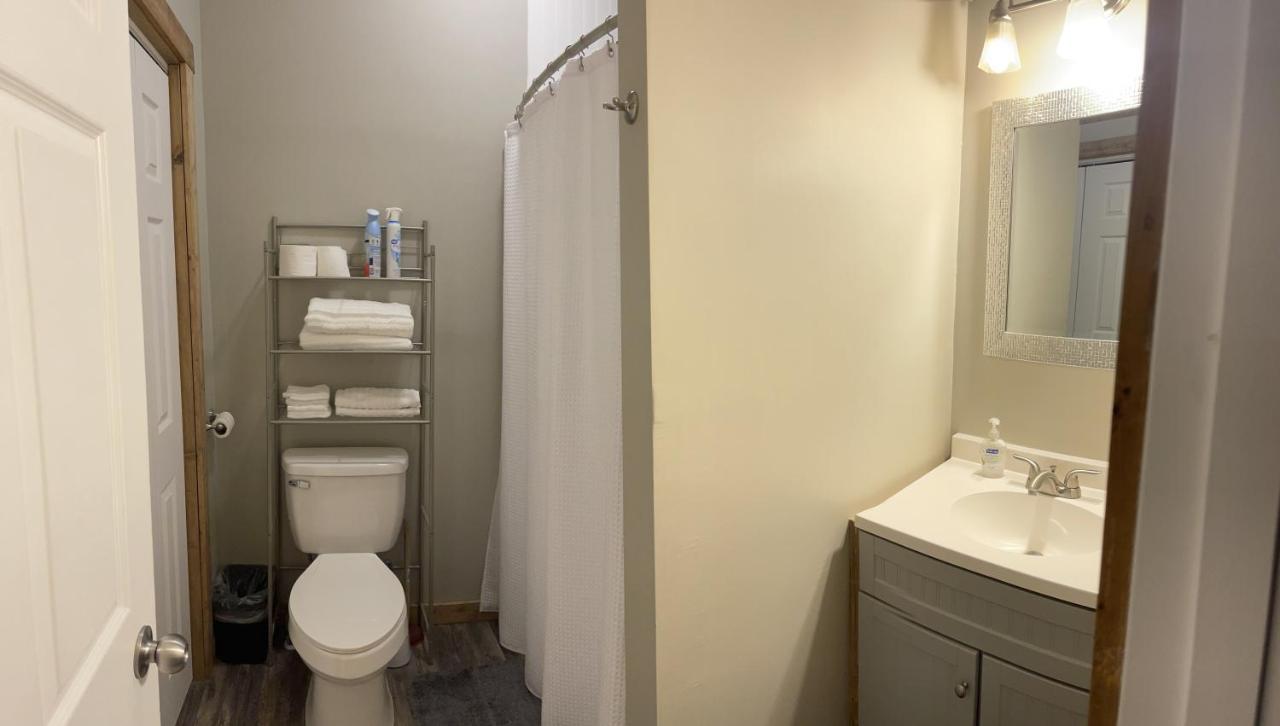 Wabash Modern Farmhouse 3 Bed, 2 Bath Apartment, Sleeps 7, Lots Of Space, Steps To Downtown, Honeywell & Eagles Theater מראה חיצוני תמונה