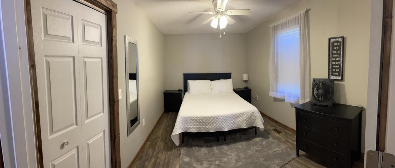 Wabash Modern Farmhouse 3 Bed, 2 Bath Apartment, Sleeps 7, Lots Of Space, Steps To Downtown, Honeywell & Eagles Theater מראה חיצוני תמונה